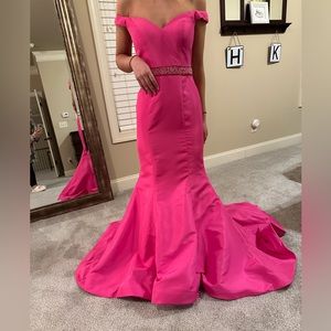 Stunning Sherri Hill gown